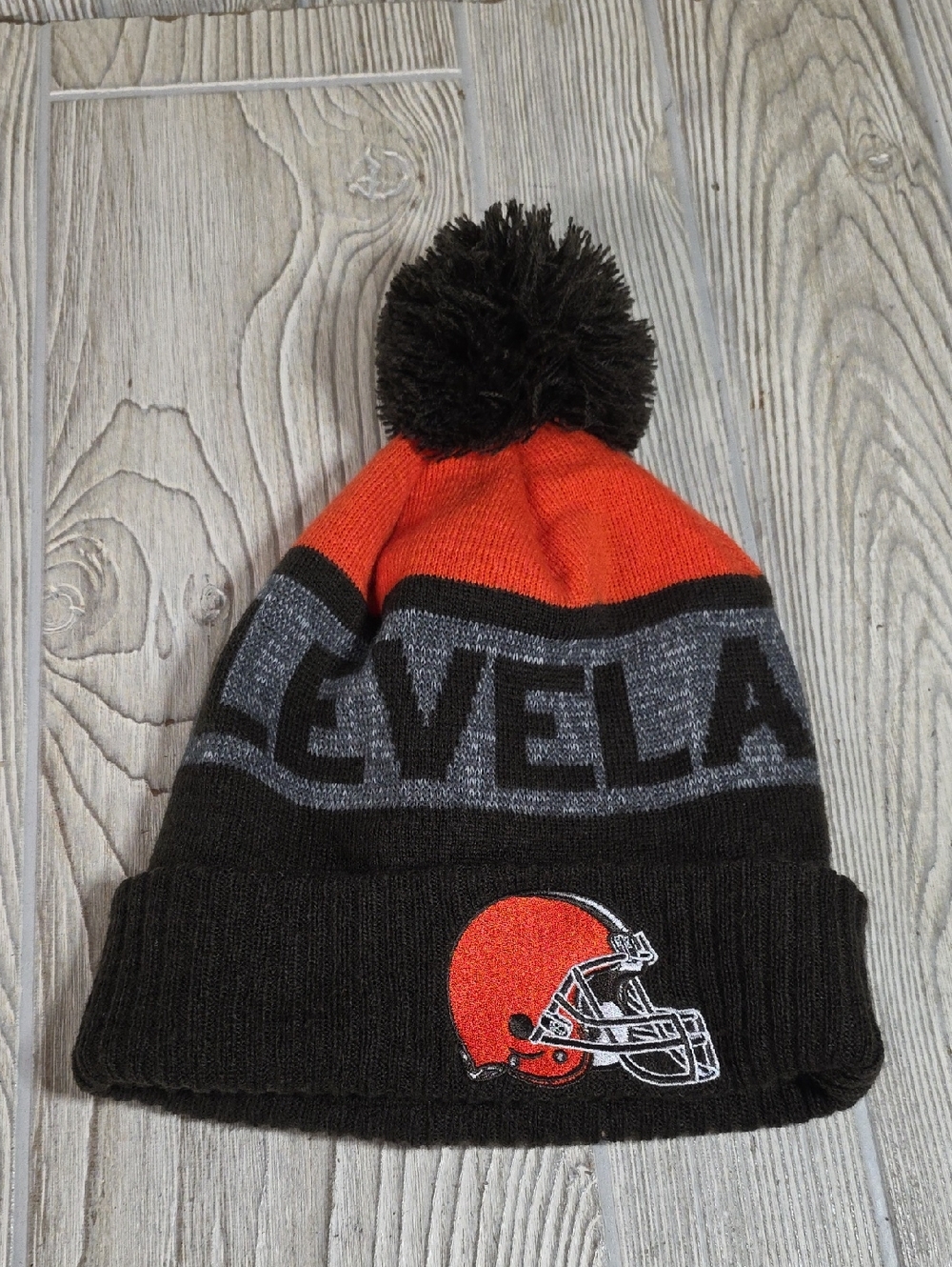 Cleveland Browns NFL Football Pom Beanie 2023 Sideline Cuffed Hat Adult One Size